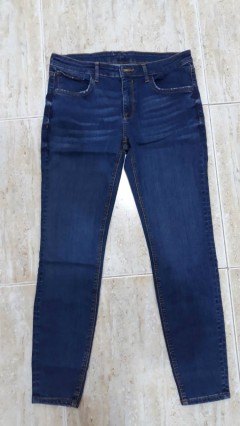 ZARA Ladies Jeans (BLUE) (24 to 34 EUR) 